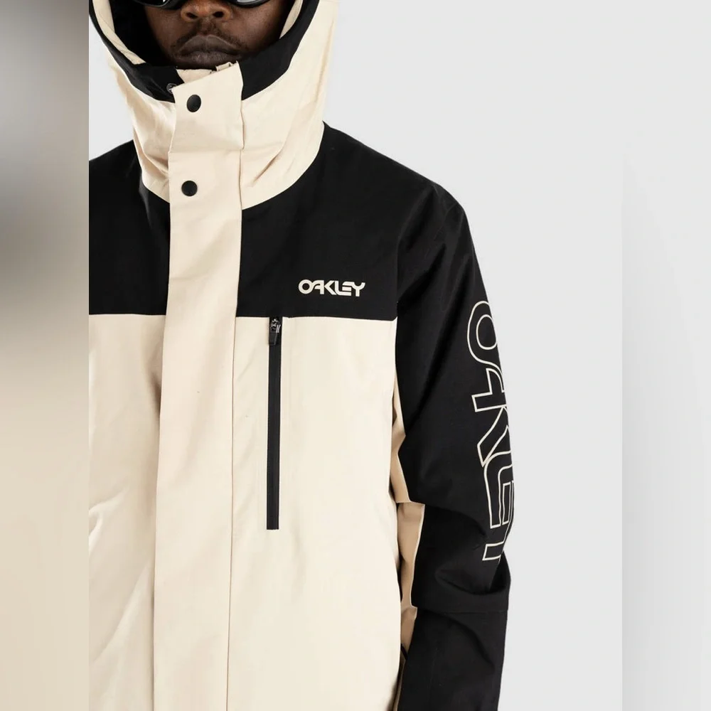 Oakley Men's Black and Cream Ski Jacket - Picture 3 of 14